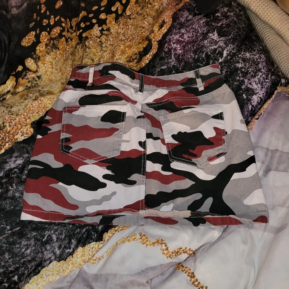 Skirt by forever 21 - Picture 4 of 6